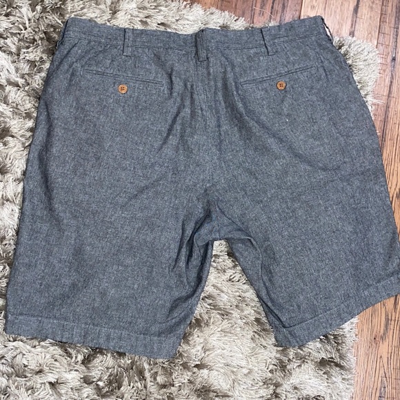 Size 38 J. Crew Flat Front Gray Cotton Shorts Like New Condition - Picture 2 of 4